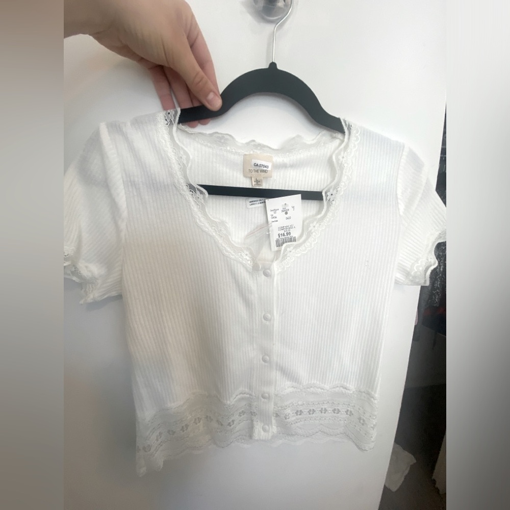 NWT White Top for Sale❤️✨